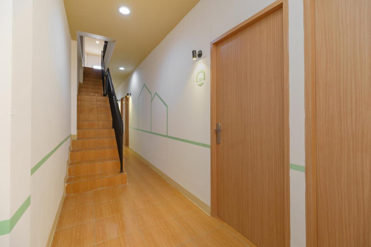 Reddoorz @ Taman Royal Tangerang Otel Dış mekan fotoğraf