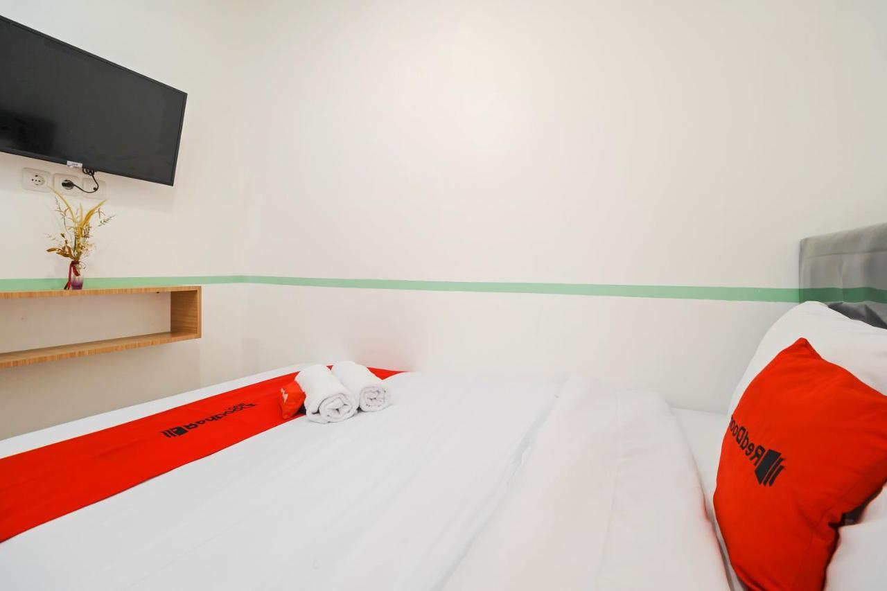 Reddoorz @ Taman Royal Tangerang Otel Dış mekan fotoğraf