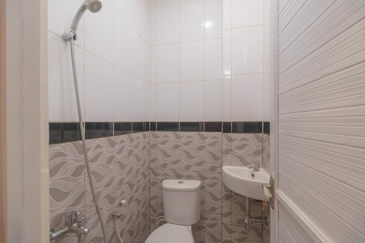 Reddoorz @ Taman Royal Tangerang Otel Dış mekan fotoğraf