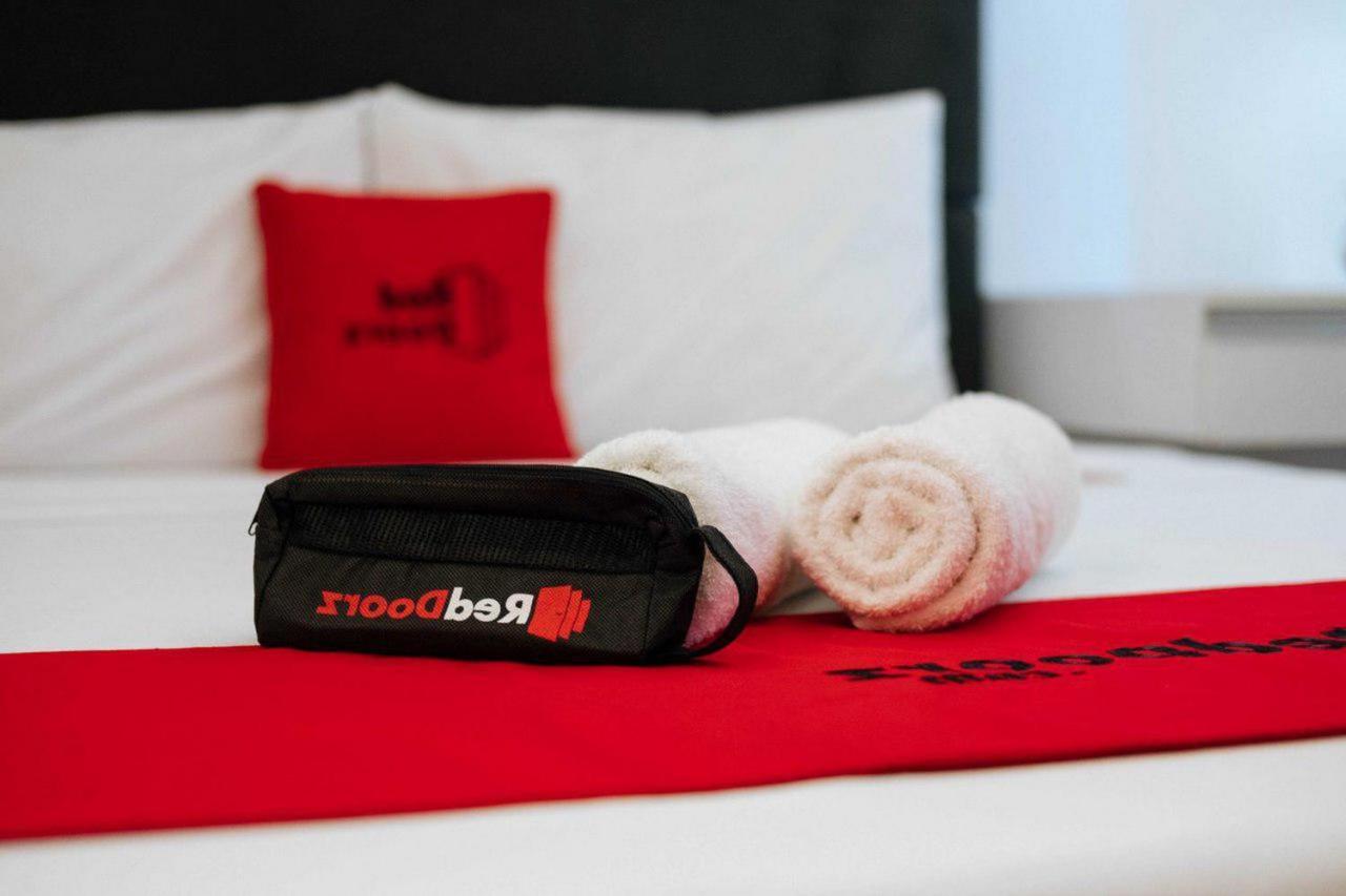 Reddoorz @ Taman Royal Tangerang Otel Dış mekan fotoğraf